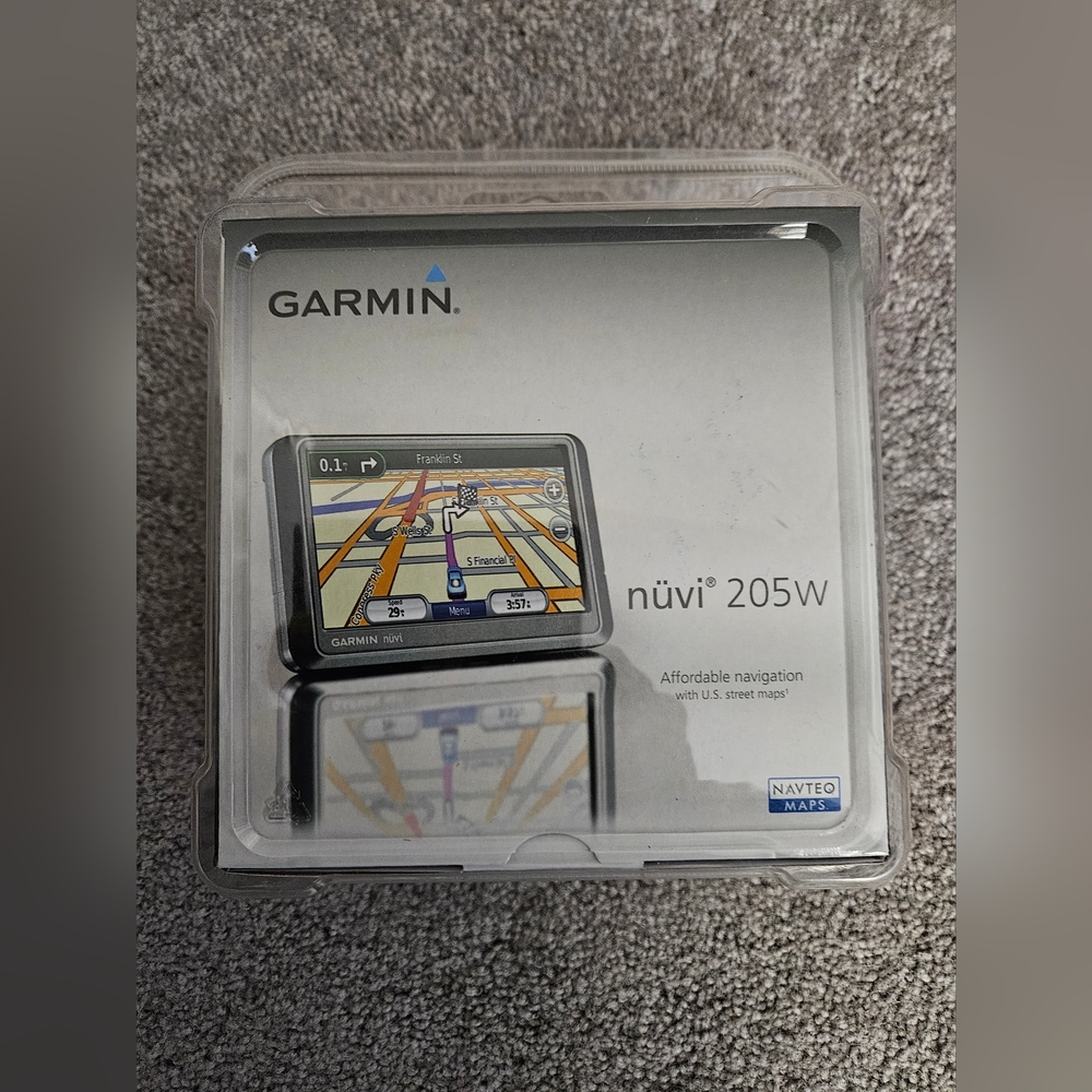 Garmin nüvi 205W GPS Navigator - Brand New in packaging